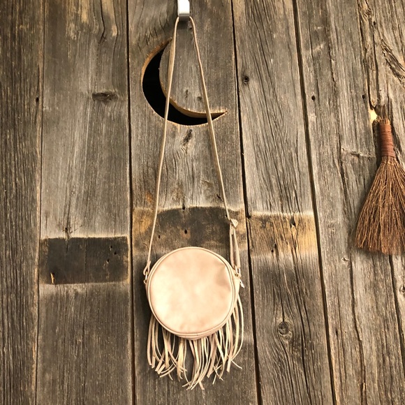 Boho Tassel/Fringe Beige Crossbody Bag - Picture 6 of 6